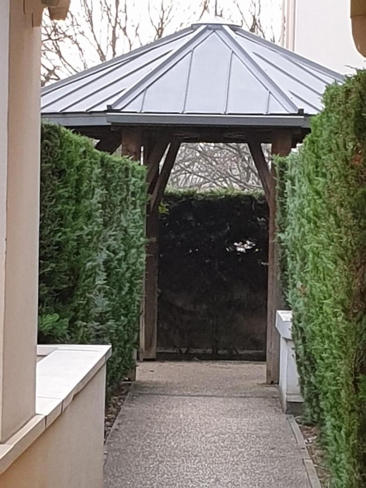 Studio Proche Rer E Rosny-sous-Bois Luaran gambar
